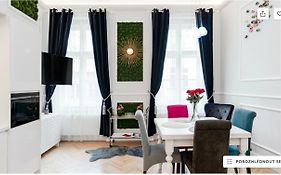 Vogue Apartment Near By Wenceslas Square